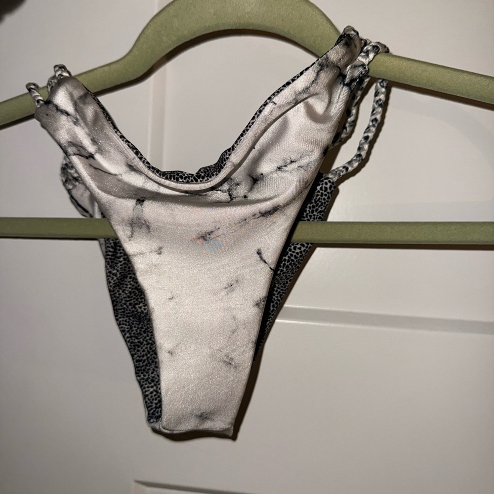 LALI AND LAYLA GRECIAN MARBLE reversible bikini bottoms